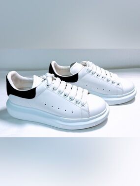 Alexander McQueen Oversized Sneakers White Black Platform EU 38 US 7